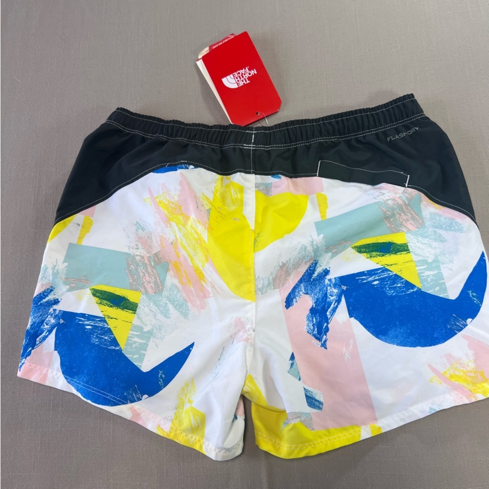 The North Face Girls Youth Swim Shorts Abstract Print NWT Size L - Picture 10 of 10
